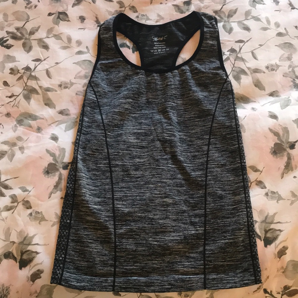 New. Workout top.